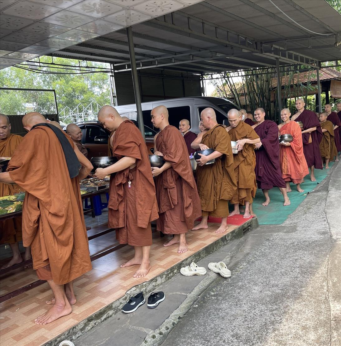mot-ngay-an-lanh-noi-thien-vien-nguyen-khong 1.jpg